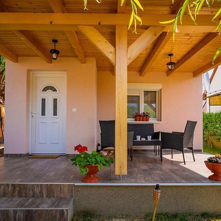 Pipacs Apartmanhaz Harkany Bagian luar foto