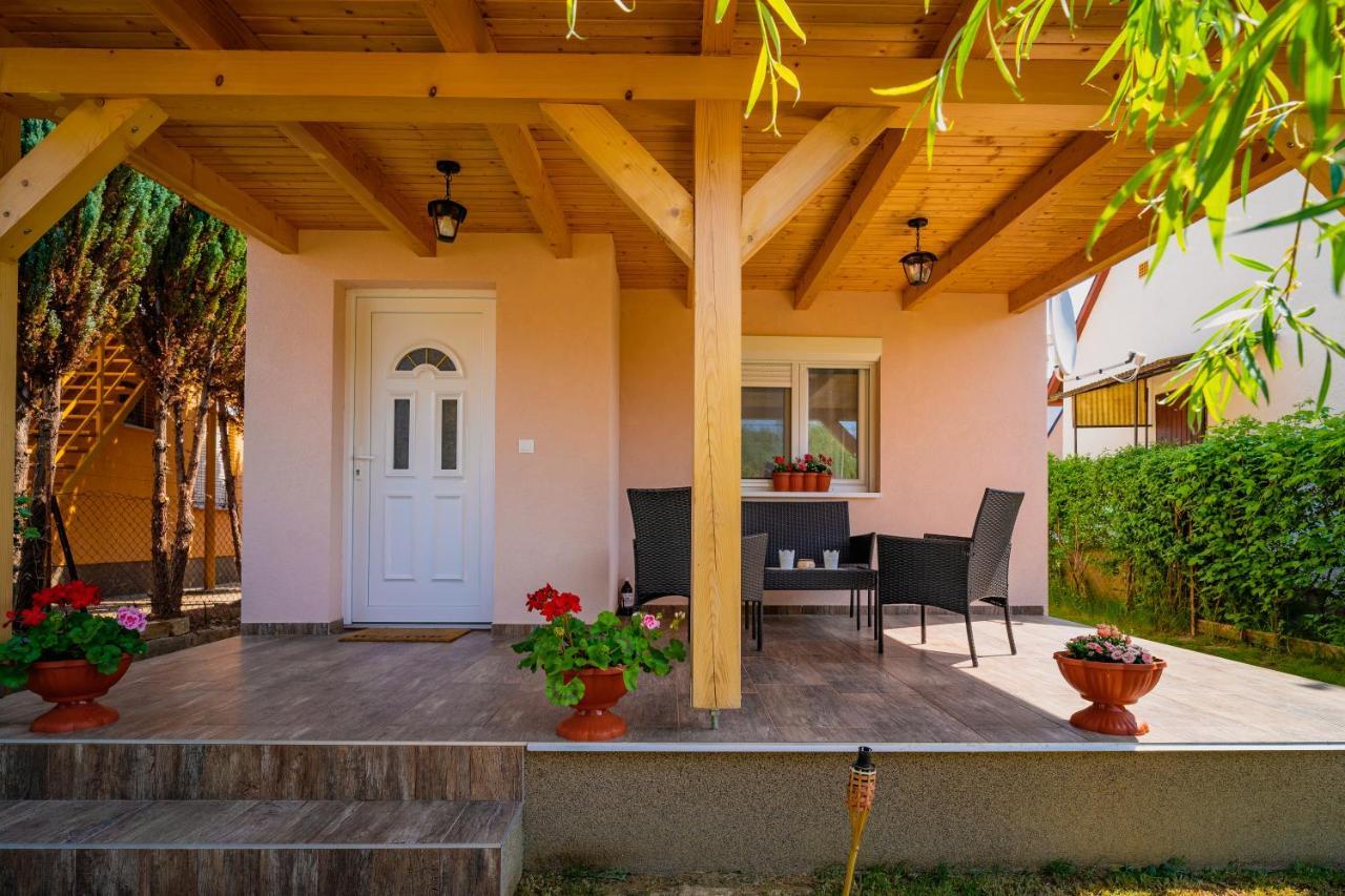 Pipacs Apartmanhaz Harkany Bagian luar foto